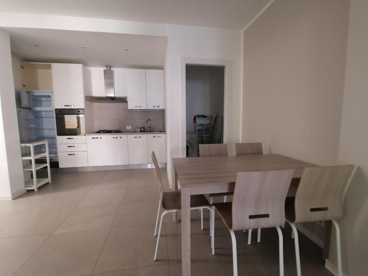 Lucky Apartment 2 ซีร์มิโอเน ภายนอก รูปภาพ